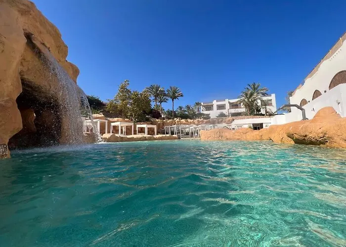 Azure Retreat - Private Luxury Sea View *