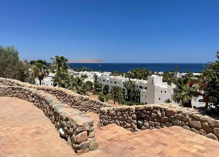 Azure Retreat - Private Luxury Sea View *